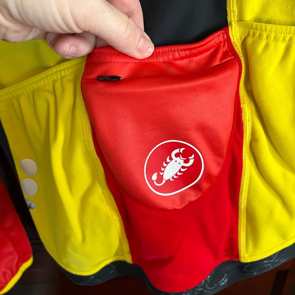 Men’s Castelli Rossi Corsa Cycling Jacket size Medium Red Yellow Black - Picture 6 of 14